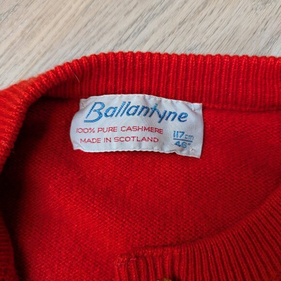 Ballantyne Cashmere Gold Button Long Sleeve Knit Cardigan Red Size 46 Scotland - Picture 3 of 7